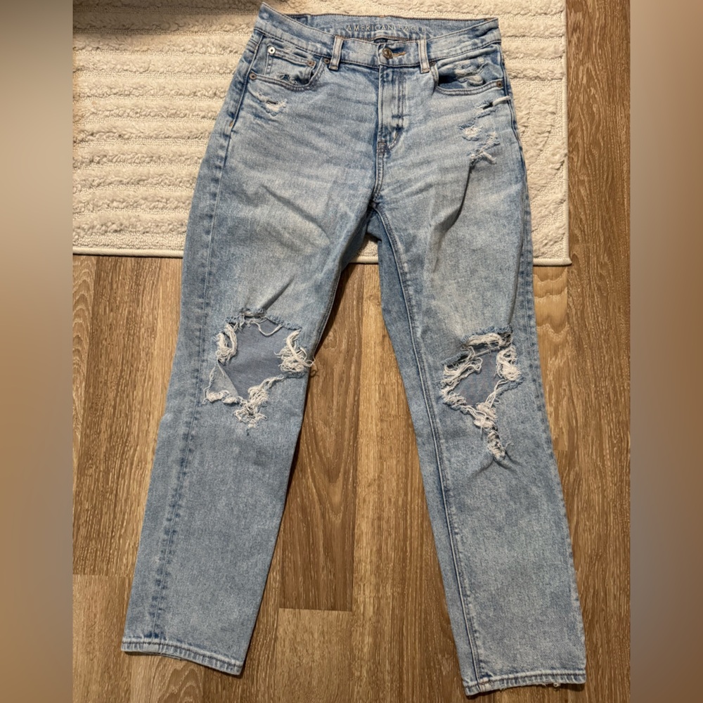 Women’s American Eagle Outfitters jeans